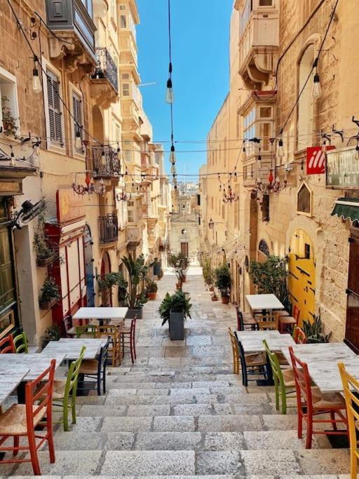 Flat In Valletta Exterior photo